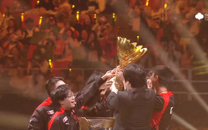 EDG官方：上调二队下路TheSnake至一队